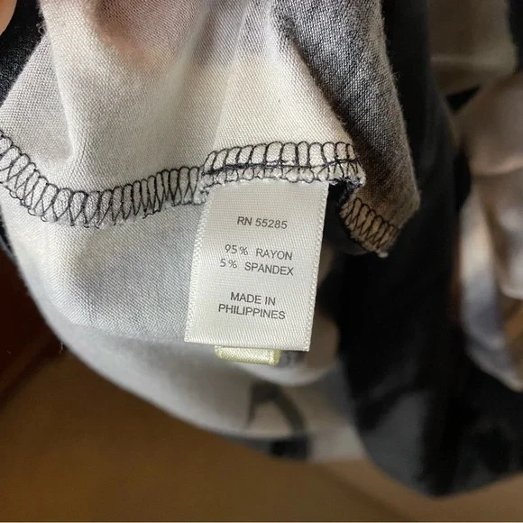 EXPRESS Square Neck Midi Dress - Picture 7 of 9